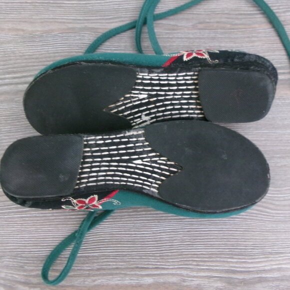 Lot 2 Pair Asian Embroidered Shoes Green Red Mary Jane and Ankle Tie 5.5 / 6 - Picture 6 of 16